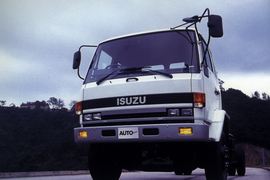 五十铃E系列&nbsp;牵引车外观                                                图片