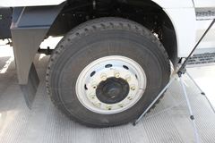 华菱重卡 375马力 6X4 牵引车(HN4250P33C2M3)