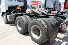 华菱重卡 375马力 6X4 牵引车(HN4250P33C2M3)