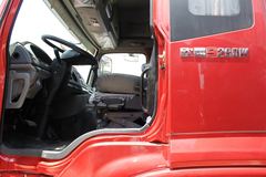 福田 欧曼ETX 9系重卡 290马力 6X2 牵引车(BJ4251SNFJB-S3)