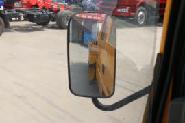 凯运&nbsp;高空作业车驾驶室图片