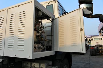 й HOWO T5Gϵؿ 290 8X4 LNGж(ZZ3317M386GE1L)ͼƬ