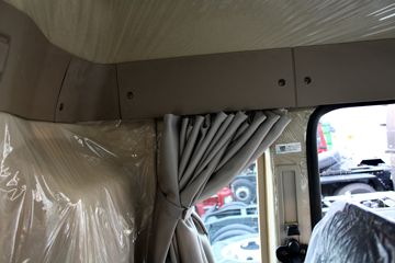 �й����� HOWO T5Gϵ�ؿ� 290���� 8X4 LNG��ж������(ZZ3317M386GE1L)ͼƬ