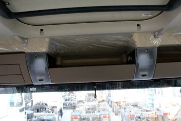 �й����� HOWO T5Gϵ�ؿ� 290���� 8X4 LNG��ж������(ZZ3317M386GE1L)ͼƬ