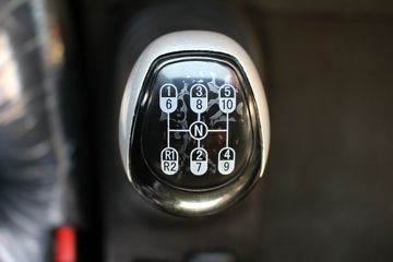 �й����� HOWO T5Gϵ�ؿ� 290���� 8X4 LNG��ж������(ZZ3317M386GE1L)ͼƬ