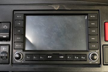 �й����� HOWO T5Gϵ�ؿ� 290���� 8X4 LNG��ж������(ZZ3317M386GE1L)ͼƬ