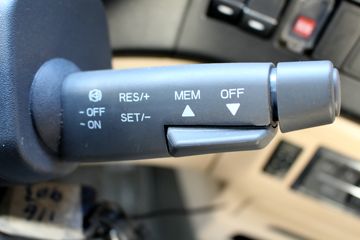 �й����� HOWO T5Gϵ�ؿ� 290���� 8X4 LNG��ж������(ZZ3317M386GE1L)ͼƬ