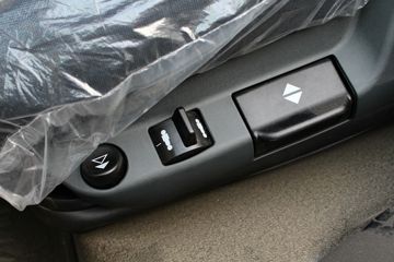 �й����� HOWO T5Gϵ�ؿ� 290���� 8X4 LNG��ж������(ZZ3317M386GE1L)ͼƬ