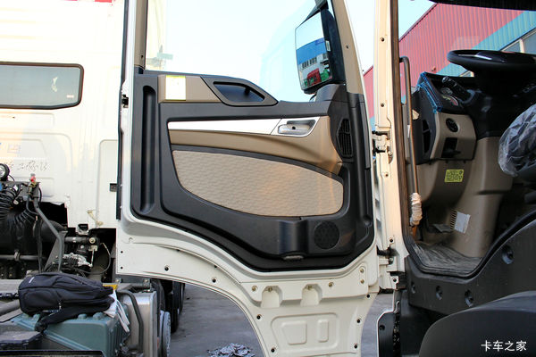 �й����� HOWO T5G�ؿ� 440���� 8X4 5.6����ж