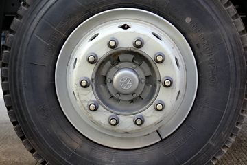 �й����� HOWO T5Gϵ�ؿ� 290���� 8X4 LNG��ж������(ZZ3317M386GE1L)ͼƬ