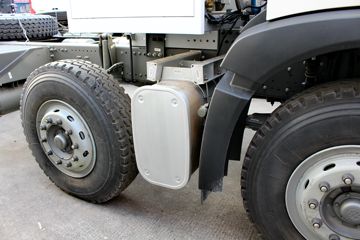 �й����� HOWO T5Gϵ�ؿ� 290���� 8X4 LNG��ж������(ZZ3317M386GE1L)ͼƬ