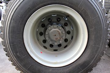 �й����� HOWO T5Gϵ�ؿ� 290���� 8X4 LNG��ж������(ZZ3317M386GE1L)ͼƬ