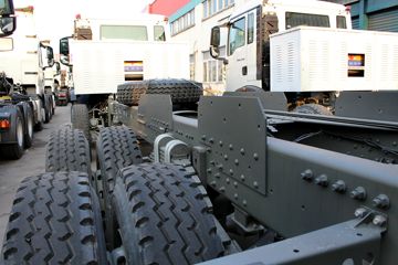 �й����� HOWO T5Gϵ�ؿ� 290���� 8X4 LNG��ж������(ZZ3317M386GE1L)ͼƬ