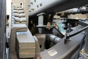 �й����� HOWO T5Gϵ�ؿ� 290���� 8X4 LNG��ж������(ZZ3317M386GE1L)ͼƬ