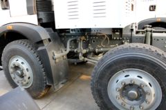 中国重汽 HOWO T5G系重卡 290马力 8X4 LNG自卸车底盘(ZZ3317M386GE1L)