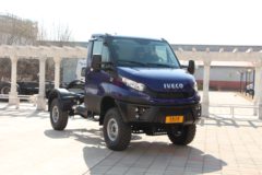 依维柯 Daily中卡 170马力 4X4单排载货车底盘