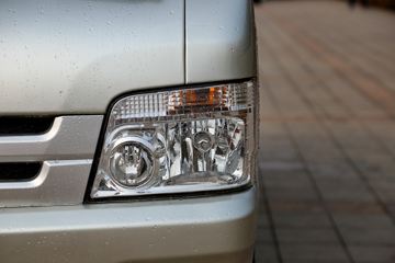 ʱ ԦV1 1.8L 68  Ű΢(BJ1030V5PA4-X2)ͼƬ