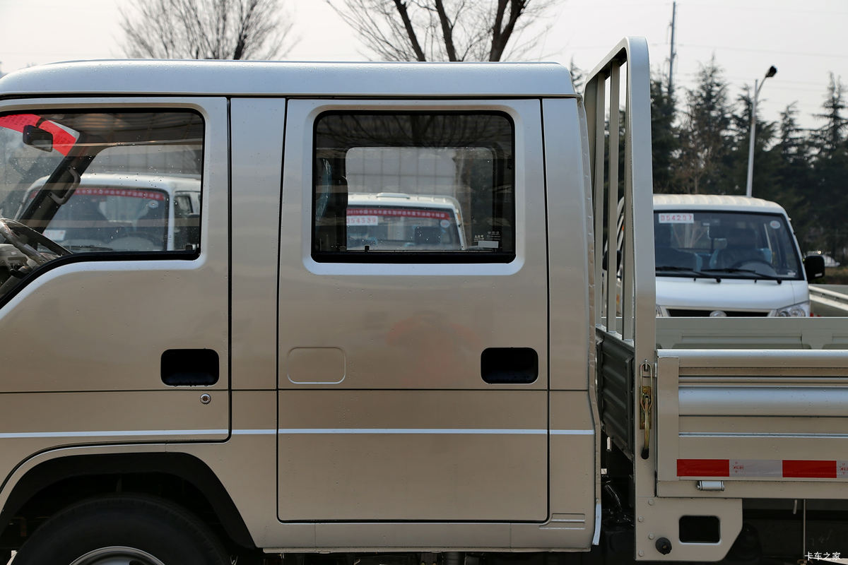 ʱ ԦV2 1.8L 68  ˫΢(BJ1032V4AA4-V3)                                                