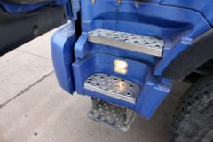 福田 瑞沃中卡RB2 310马力 8X4 9.5米仓栅式载货车(BJ5315CCY-2)