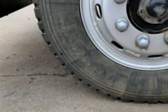 福田 瑞沃中卡 168马力 4X2 7.6米厢式载货车(BJ5165XXY-7)