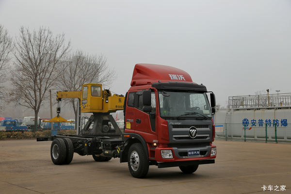 福田 瑞沃中卡 180马力 4X2载货车底盘