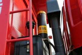 瑞沃Q9&nbsp;自卸车底盘                                                图片