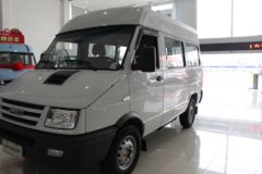 南京依维柯 得意 A35 129马力 封闭厢式货车