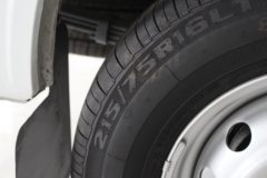 南京依维柯 得意 A35 129马力 封闭厢式货车