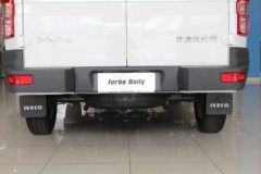 南京依维柯 得意 A35 129马力 封闭厢式货车