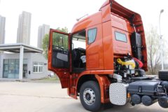 联合卡车 U460重卡 460马力 6X4牵引车(单减桥)(SQR4251D6ZT4-6)