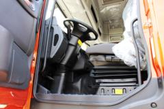 联合卡车 U480重卡 480马力 6X4牵引车(蓬翔轮边减速桥)(SQR4251D6ZT4-6)