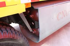 江铃重汽 远威重卡 280马力 8X4 7.4米自卸车(SXQ3310G5N)