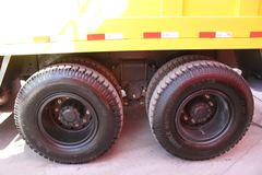 江铃重汽 远威重卡 280马力 8X4 7.4米自卸车(SXQ3310G5N)