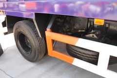 江铃重汽 远威中卡 220马力 6X2 6米自卸车(SXQ3232G)