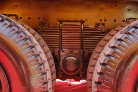 特霸&nbsp;自卸车底盘                                                图片