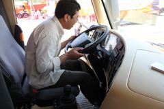 中国重汽 HOWO A7系重卡 420马力 6X4 牵引车(驾驶室A7-P)(ZZ4257V3247N1H)