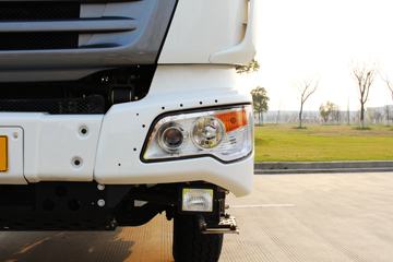 ���Ͽ��� U340 340���� 6X4 5.8��LNG��ж��(�����ֱ߼�����)(SQR3252N6T4)ͼƬ