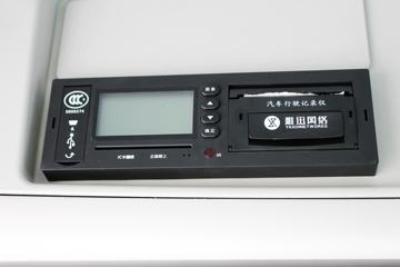 ���Ͽ��� U340 340���� 6X4 5.8��LNG��ж��(�����ֱ߼�����)(SQR3252N6T4)ͼƬ