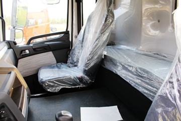 ���Ͽ��� U340 340���� 6X4 5.8��LNG��ж��(�����ֱ߼�����)(SQR3252N6T4)ͼƬ