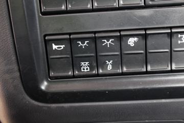 ���Ͽ��� U340 340���� 6X4 5.8��LNG��ж��(�����ֱ߼�����)(SQR3252N6T4)ͼƬ