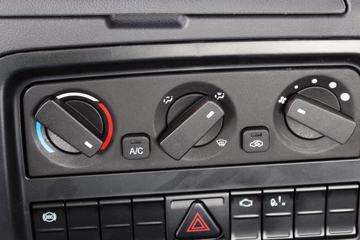 ���Ͽ��� U340 340���� 6X4 5.8��LNG��ж��(�����ֱ߼�����)(SQR3252N6T4)ͼƬ