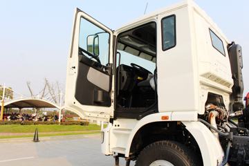 ���Ͽ��� U340 340���� 6X4 5.8��LNG��ж��(�����ֱ߼�����)(SQR3252N6T4)ͼƬ