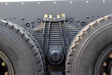 ���Ͽ��� U340 340���� 6X4 5.8��LNG��ж��(�����ֱ߼�����)(SQR3252N6T4)ͼƬ