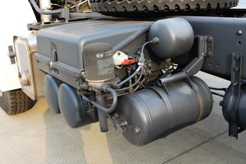 ���Ͽ��� U340 340���� 6X4 5.8��LNG��ж��(�����ֱ߼�����)(SQR3252N6T4)ͼƬ