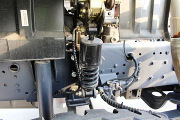 ���Ͽ��� U340 340���� 6X4 5.8��LNG��ж��(�����ֱ߼�����)(SQR3252N6T4)ͼƬ