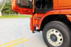 联合卡车 U380重卡 380马力 6X4牵引车(危险品)(富华单减桥)(SQR4251D6ZT4-9)