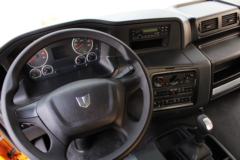 联合卡车U340 340马力 6X4 5.8米自卸车(富华轮边减速桥)(SQR3251D6T4-2)