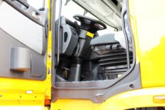 联合卡车U340 340马力 6X4 5.8米自卸车(富华轮边减速桥)(SQR3251D6T4-2)