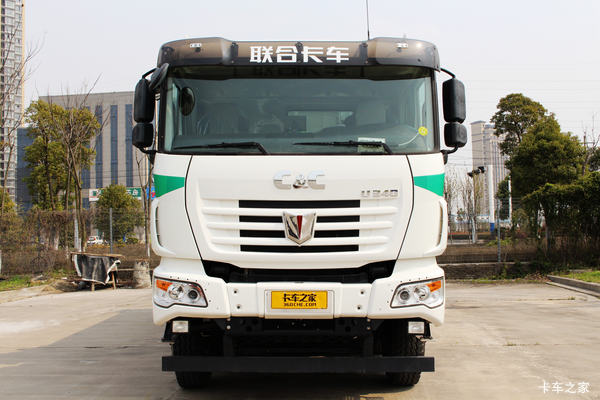 联合卡车 U350 350马力 6X4 5.8米自卸车(QCC3252D654)