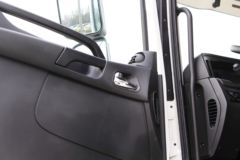 联合卡车U340 340马力 8X4 5.8米自卸车(渣土车)(SQR3311D6T6-7) 联合卡车U340 340马力 8X4 5.8米自卸车(渣土车)(SQR3311D6T6-7)